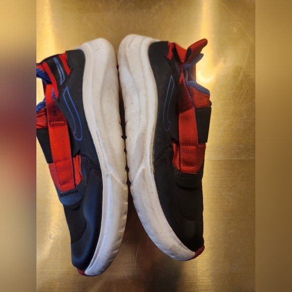 Youth Nike Sneakers Size 4Y - Picture 4 of 9